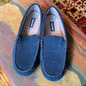 Lands End Navy Blue Suede Leather Moccasins. Soft flannel insoles. Worn once. 8